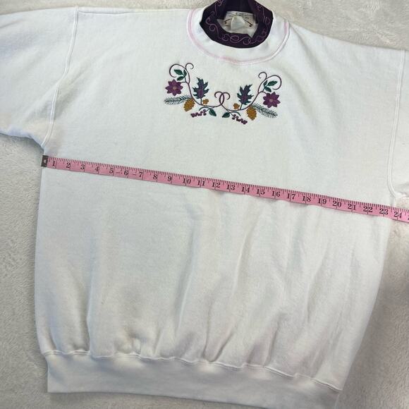 Orvis Vintage Double Neck Floral Embroidered Sweatshirt Size Large USA - Picture 5 of 7